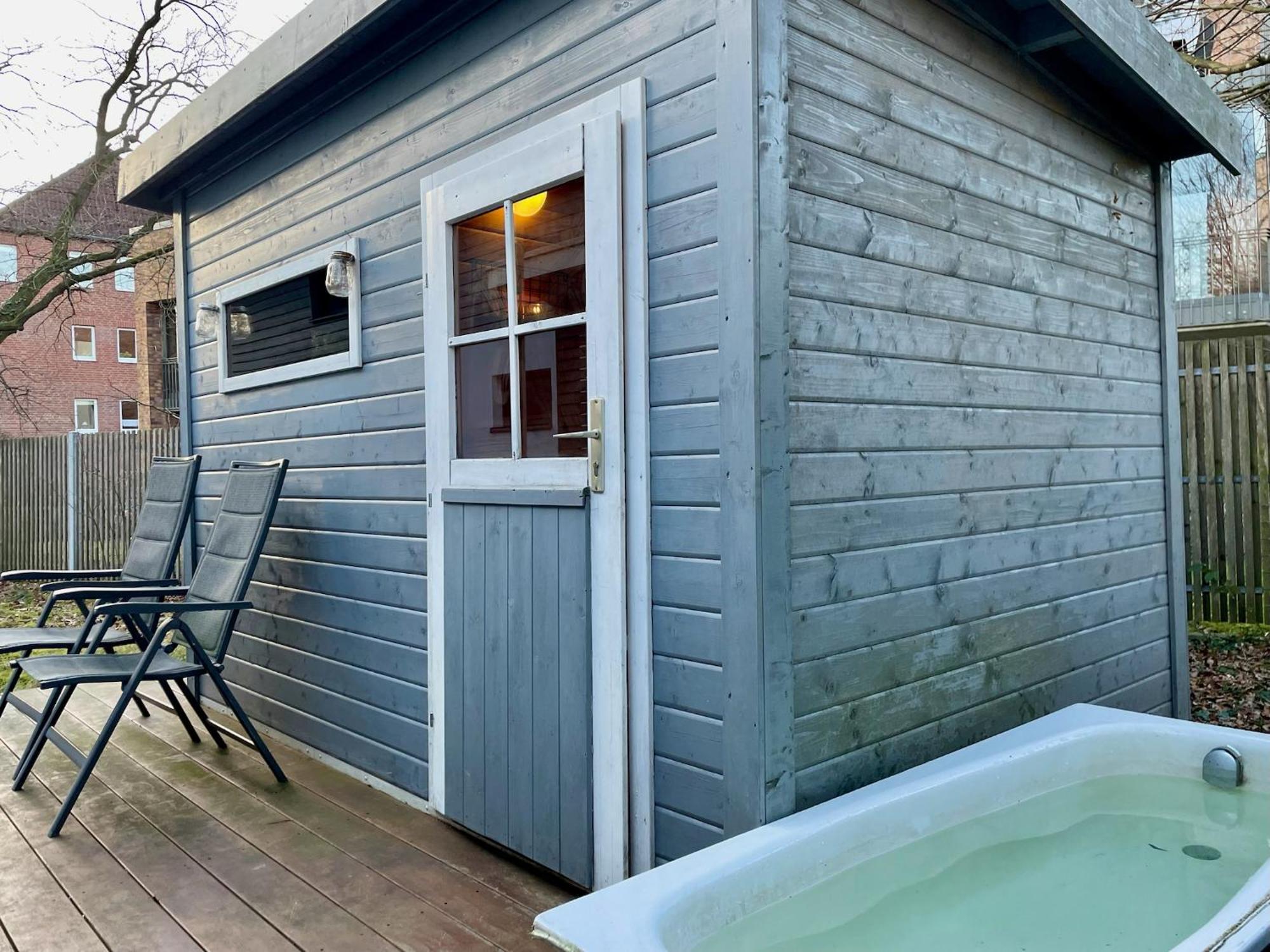 Modernes Holzhaus Im Skandinavischen Stil Mit Sauna, Garten Und 2 Katzen นอร์เดอร์ชเตดท์ ภายนอก รูปภาพ